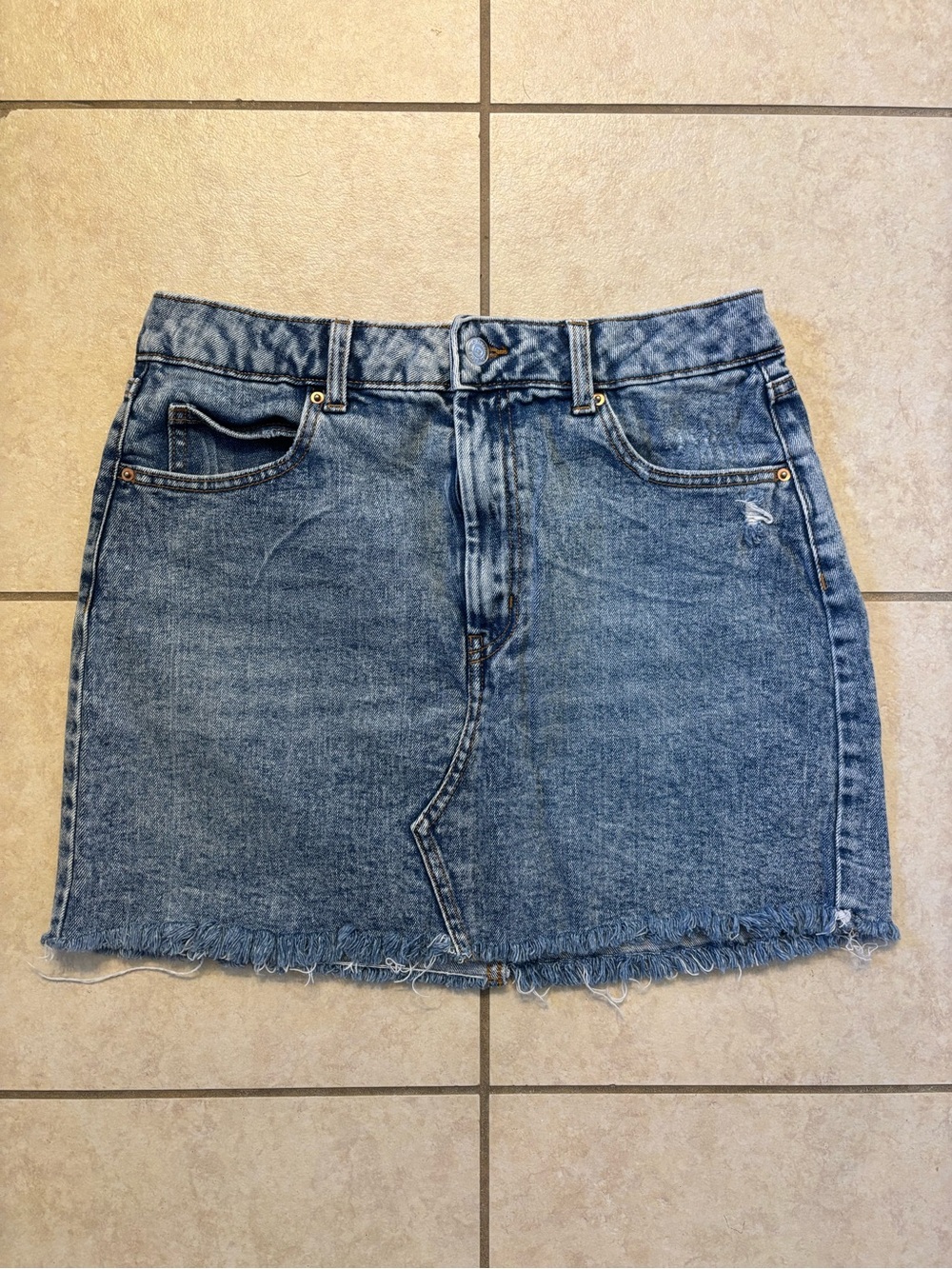 Wild Fable Denim Mini Skirt Womens Size 10 Blue Jean Raw Hem Distressed Y2K